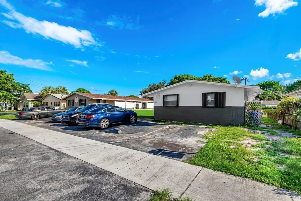 404 NE 4th Street Pompano Beach FL 33060