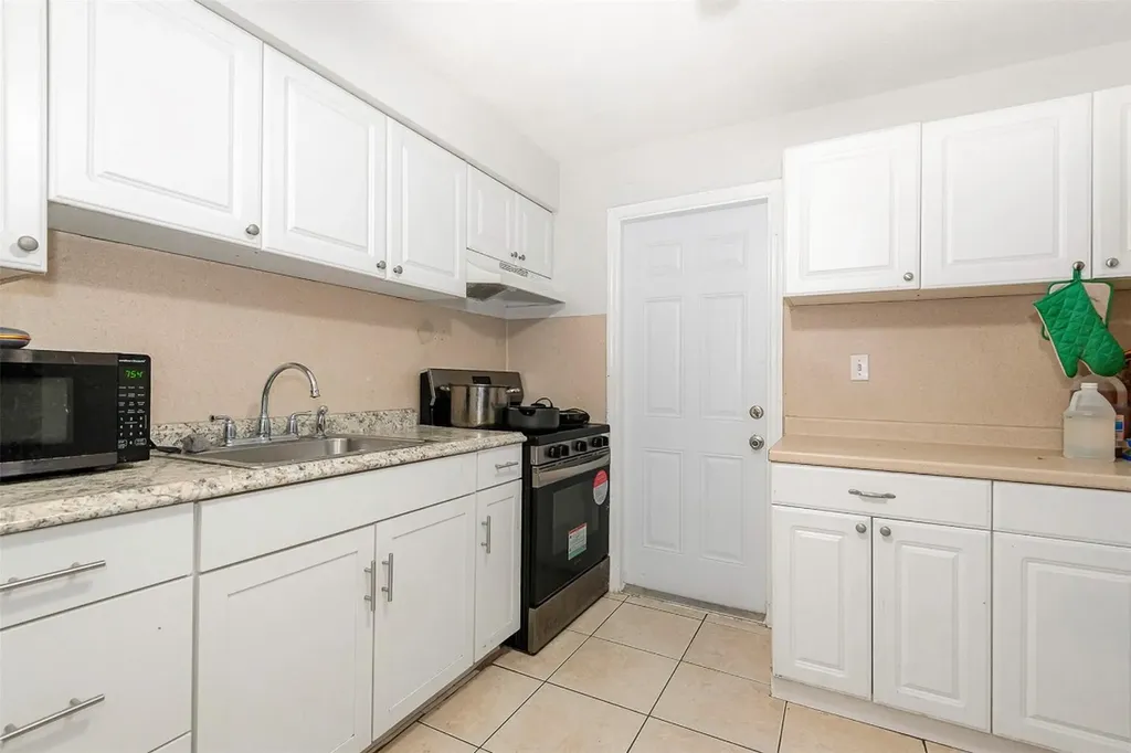 404 NE 4th Street Pompano Beach FL 33060