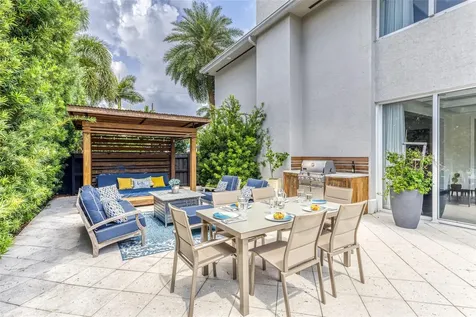 524 Poinciana Drive Fort Lauderdale FL 33301