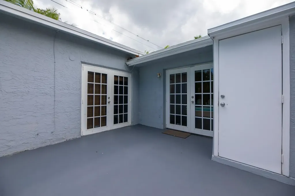 4500 NE 15th Avenue Oakland Park FL 33334