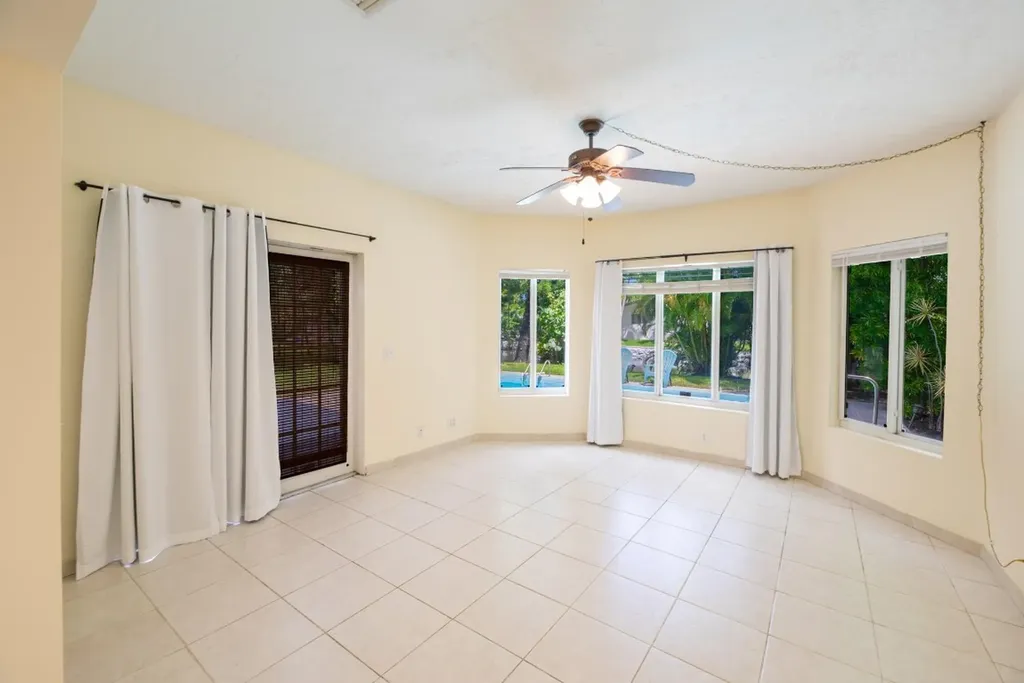4500 NE 15th Avenue Oakland Park FL 33334