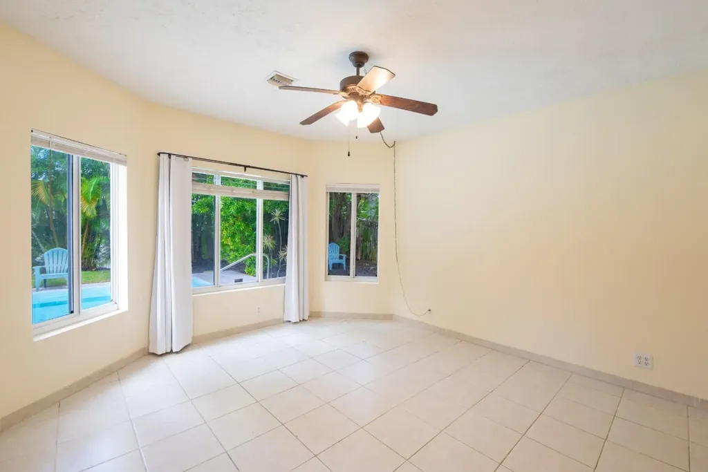 4500 NE 15th Avenue Oakland Park FL 33334