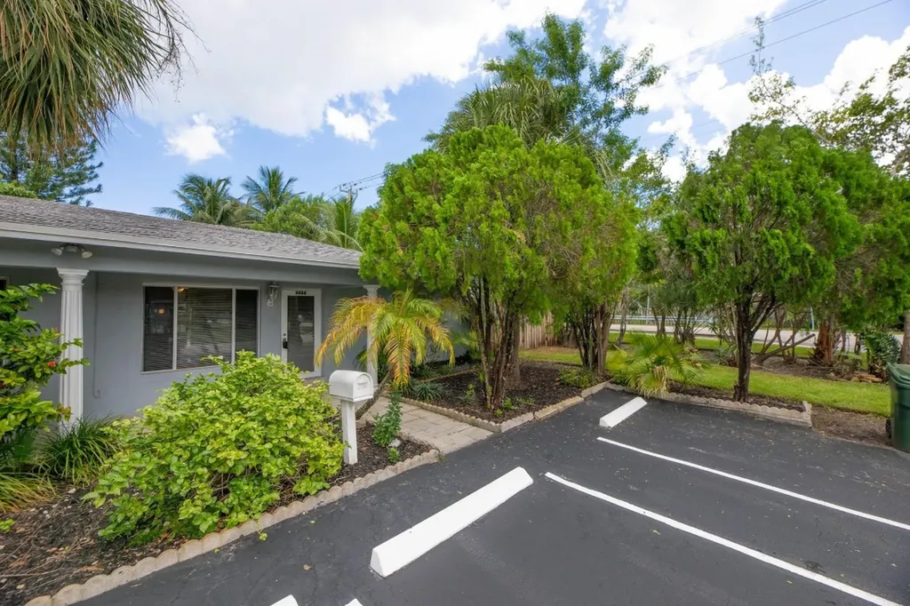 4500 NE 15th Avenue Oakland Park FL 33334