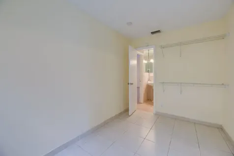 4500 NE 15th Avenue Oakland Park FL 33334