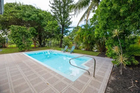 4500 NE 15th Avenue Oakland Park FL 33334