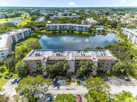 1904 Bermuda Creek Coconut Creek FL 33066