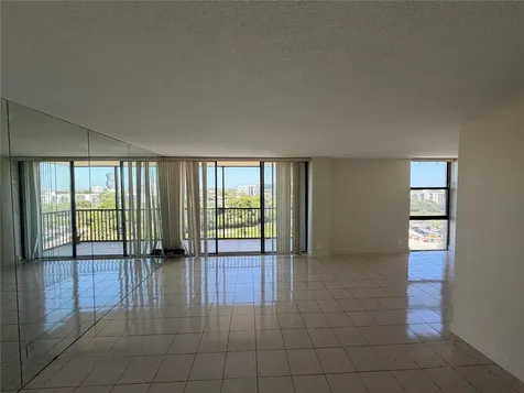 20335 W Country Club Drive Aventura FL 33180