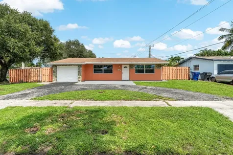 6391 Park Street Hollywood FL 33024