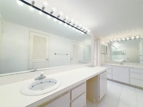 2000 S Ocean Drive Fort Lauderdale FL 33316