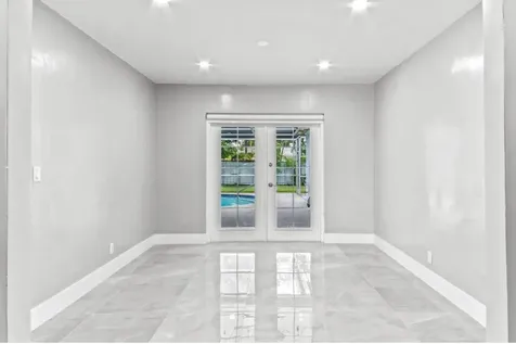4811 Hayes Street Hollywood FL 33021