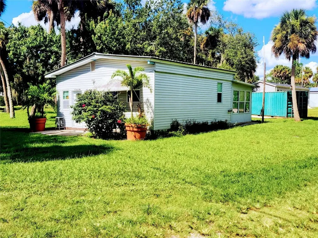 1048 Arvin Lane Moore Haven FL 33471