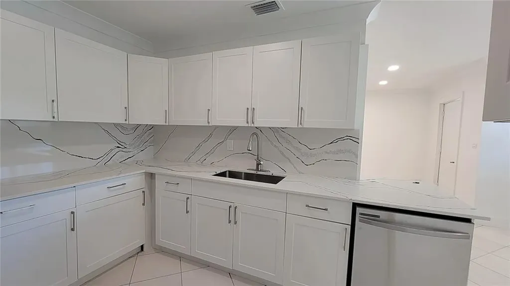 266 NE 42nd Street Deerfield Beach FL 33064