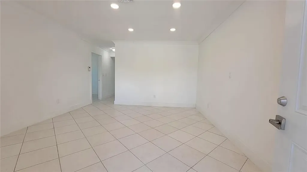 266 NE 42nd Street Deerfield Beach FL 33064