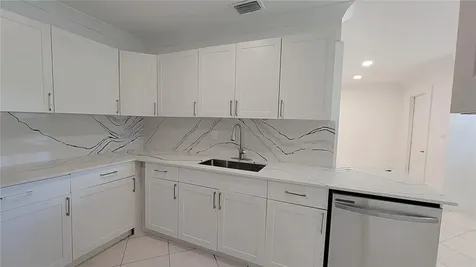 266 NE 42nd Street Deerfield Beach FL 33064