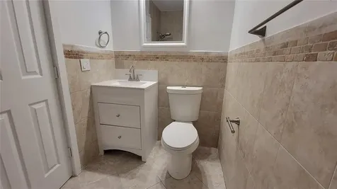 266 NE 42nd Street Deerfield Beach FL 33064