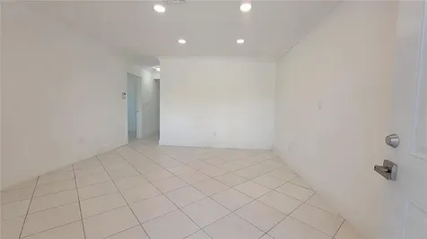266 NE 42nd Street Deerfield Beach FL 33064