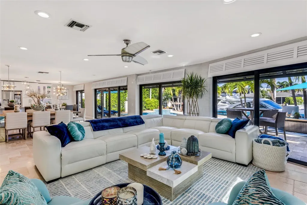 2541 NE 48th Street Lighthouse Point FL 33064