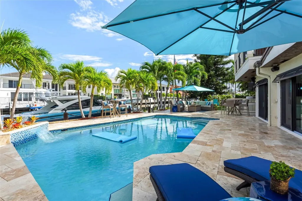 2541 NE 48th Street Lighthouse Point FL 33064