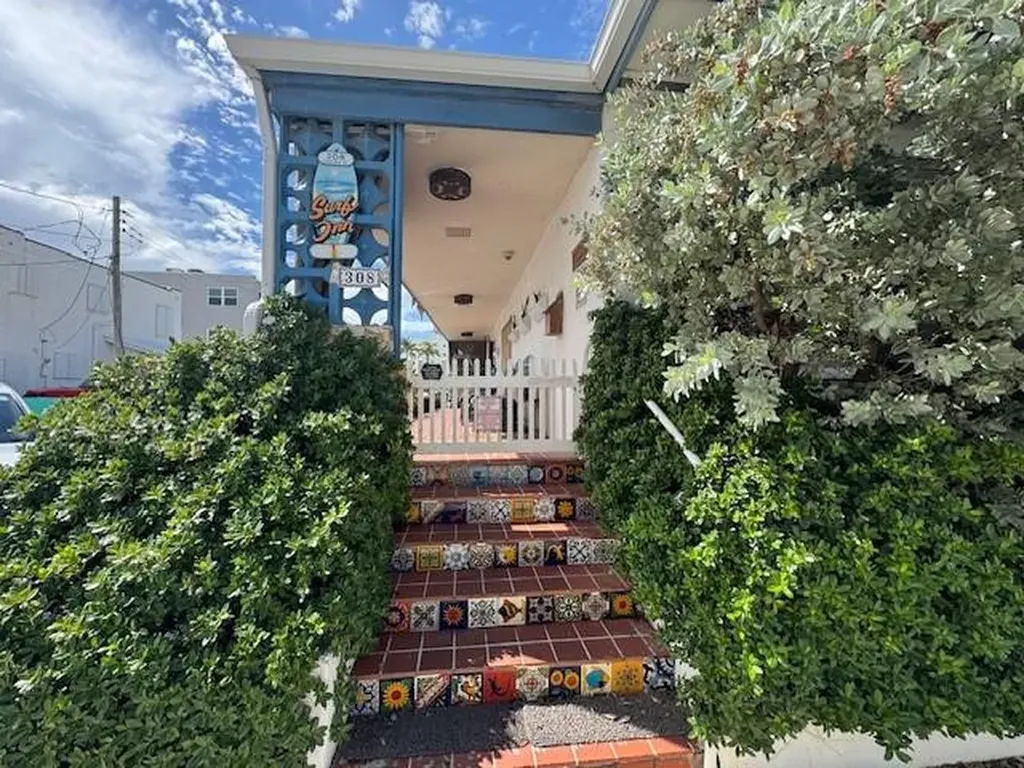 308 Monroe Street Hollywood FL 33019