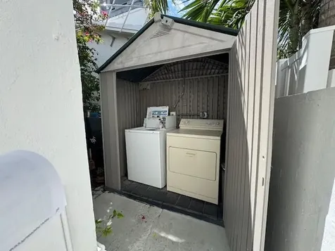 308 Monroe Street Hollywood FL 33019