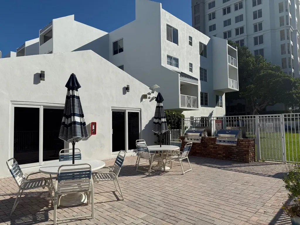 2840 14th Street Causeway Pompano Beach FL 33062