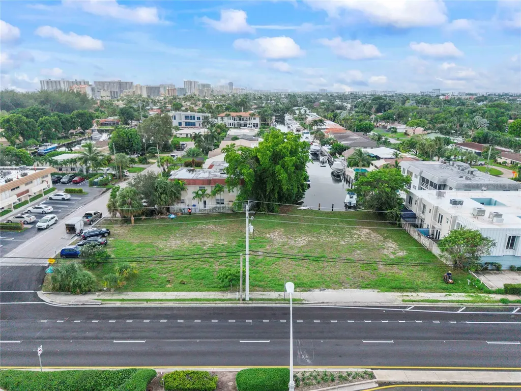 2716 NE 14th Street Causeway Pompano Beach FL 33062