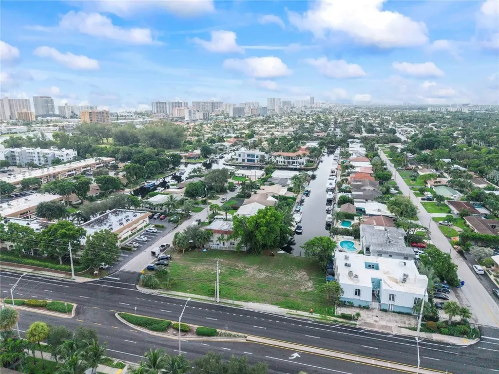 2716 NE 14th Street Causeway Pompano Beach FL 33062