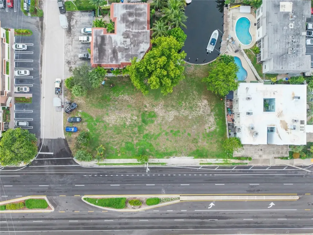2716 NE 14th Street Causeway Pompano Beach FL 33062