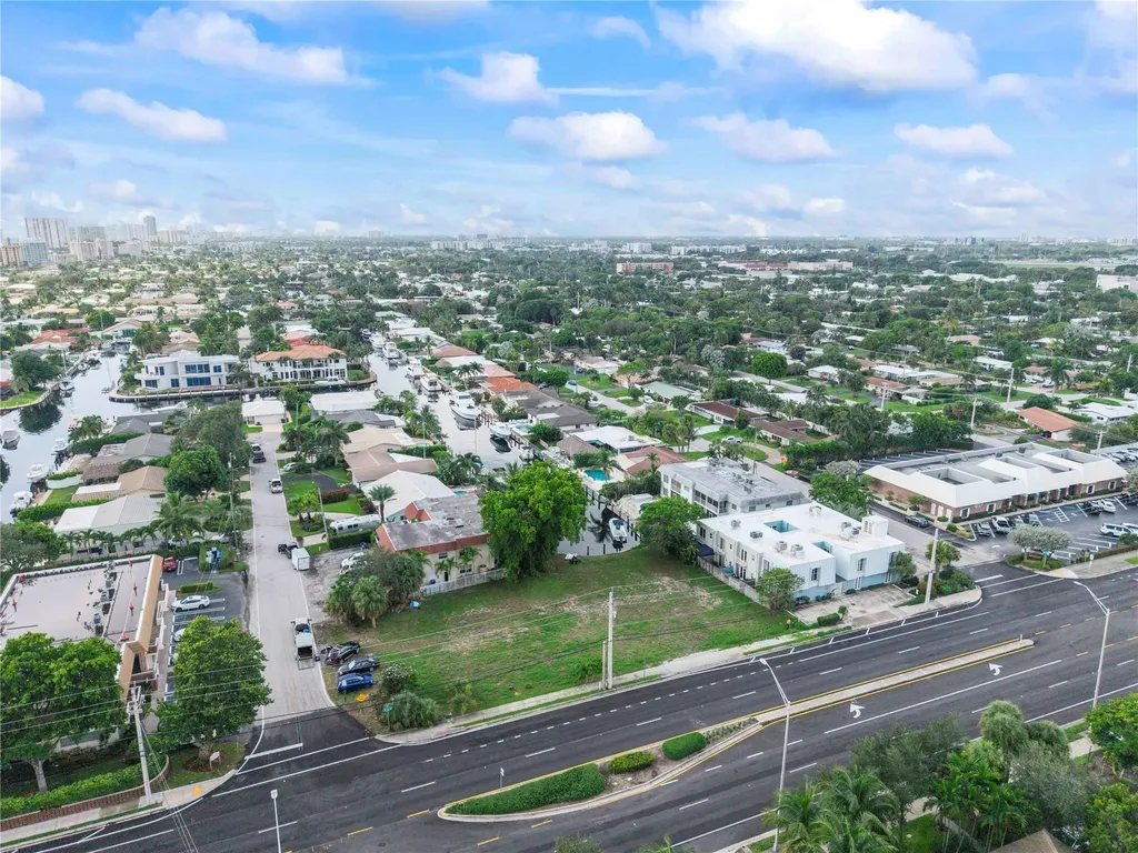 2716 NE 14th Street Causeway Pompano Beach FL 33062