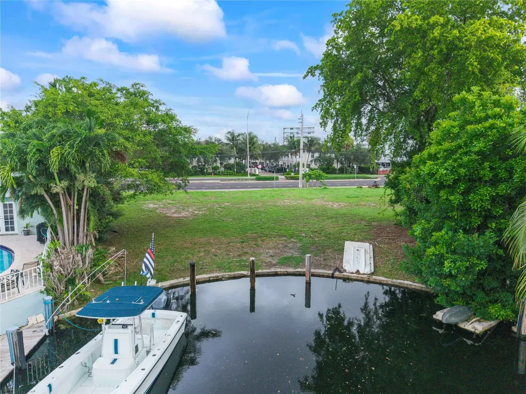 2716 NE 14th Street Causeway Pompano Beach FL 33062
