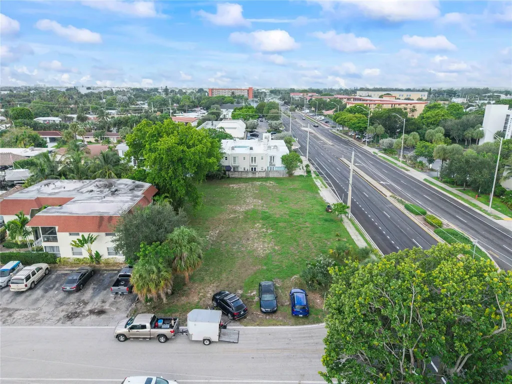 2716 NE 14th Street Causeway Pompano Beach FL 33062