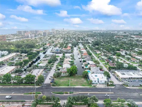 2716 NE 14th Street Causeway Pompano Beach FL 33062
