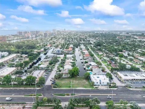 2716 NE 14th Street Causeway Pompano Beach FL 33062