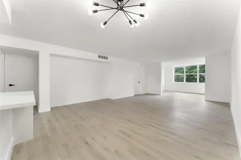 441 NE 195th Street Miami FL 33179