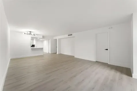 441 NE 195th Street Miami FL 33179