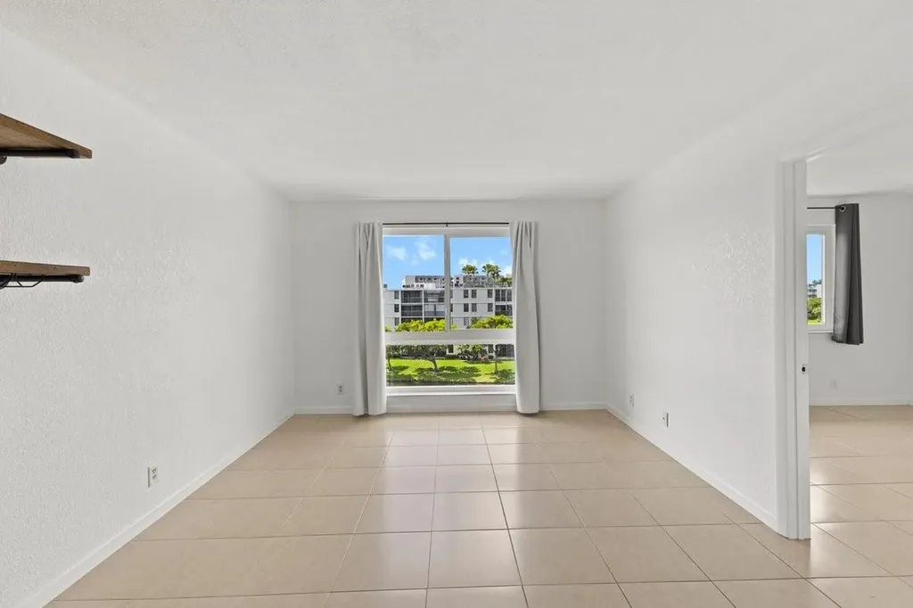 2106 S Cypress Bend Drive Pompano Beach FL 33069