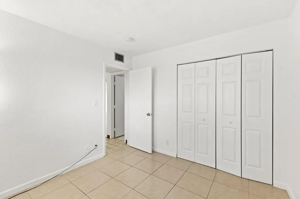 2106 S Cypress Bend Drive Pompano Beach FL 33069