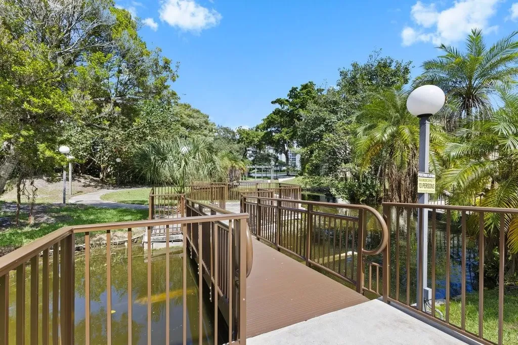 2106 S Cypress Bend Drive Pompano Beach FL 33069