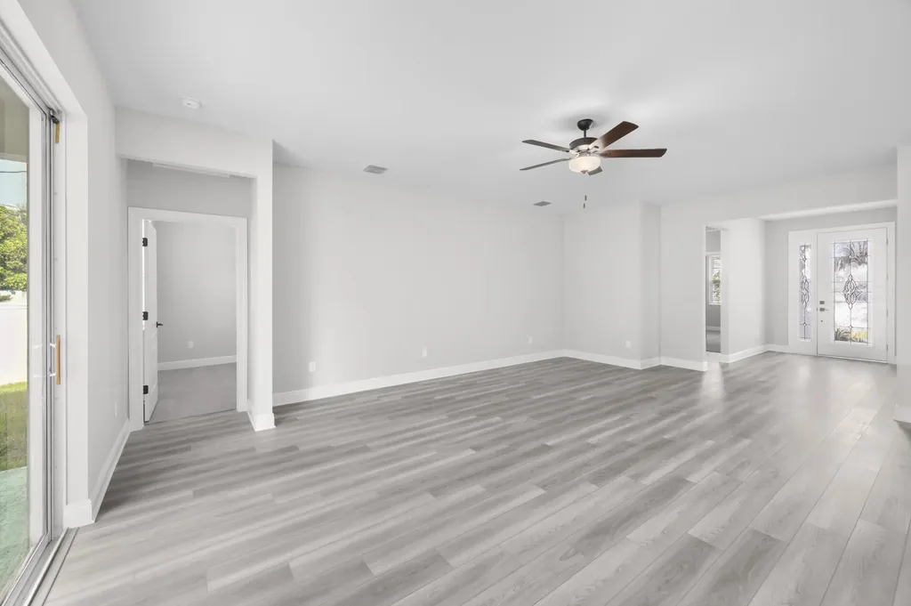 4562 SW Daemon Street Port St Lucie FL 34953