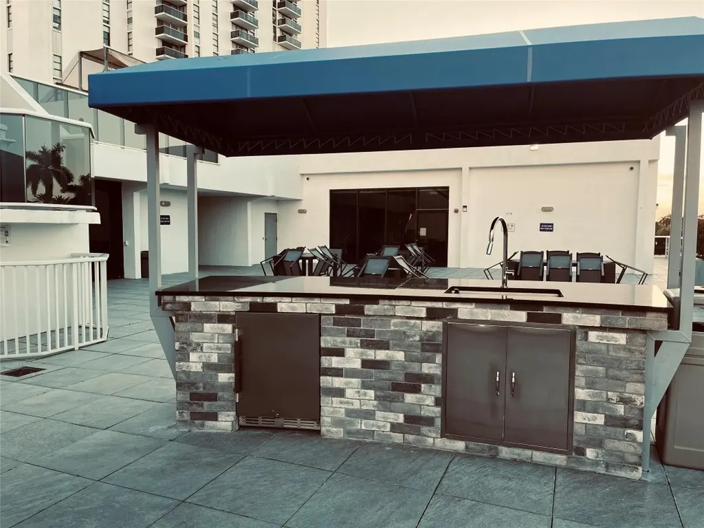 3625 N Country Club Drive Aventura FL 33180