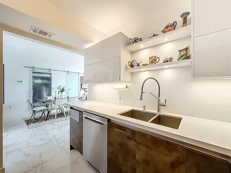 3625 N Country Club Drive Aventura FL 33180