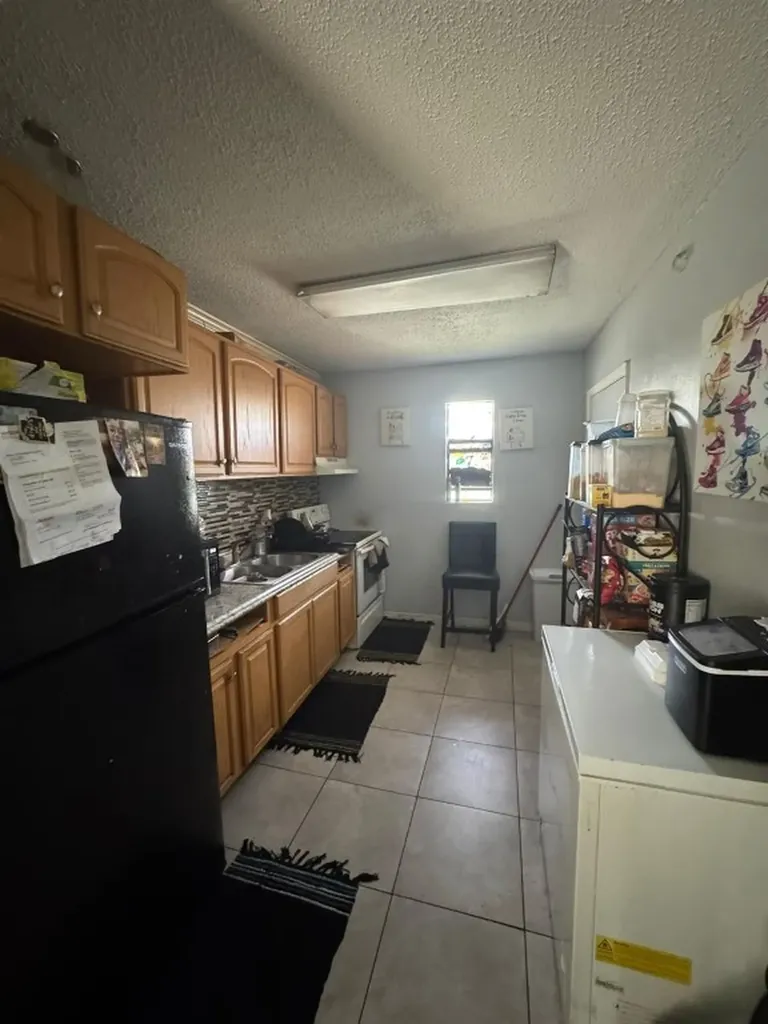 2610 NW 14th Street Fort Lauderdale FL 33311