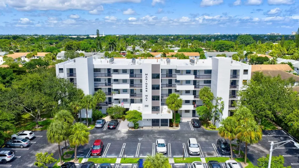 2707 NE 14th Street Causeway Pompano Beach FL 33062