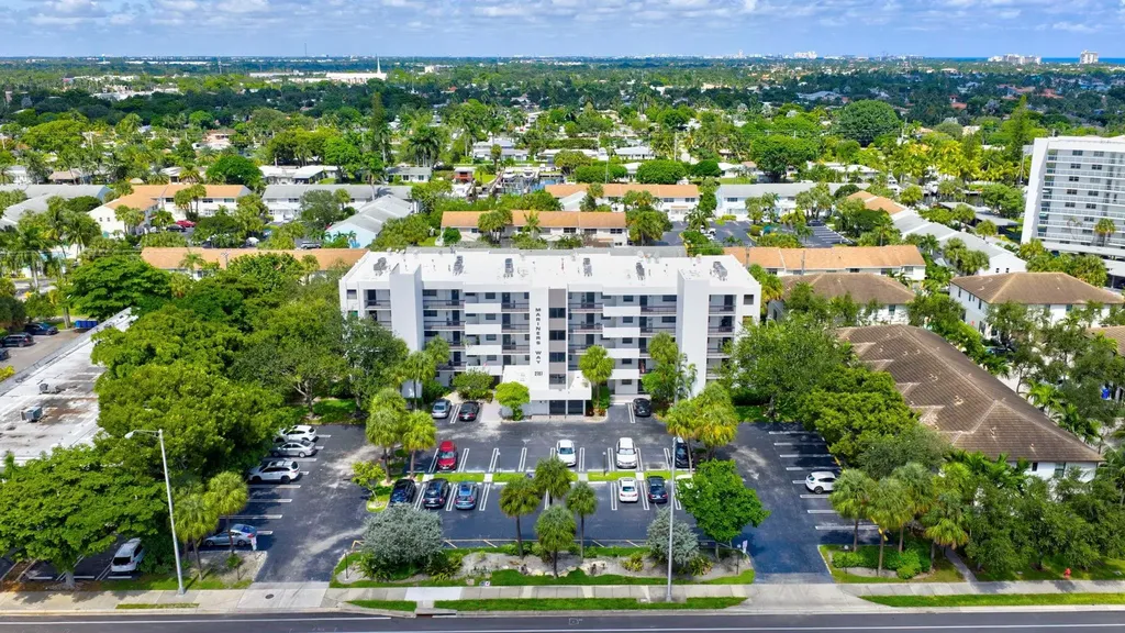 2707 NE 14th Street Causeway Pompano Beach FL 33062