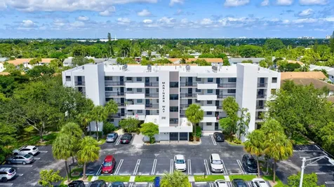 2707 NE 14th Street Causeway Pompano Beach FL 33062