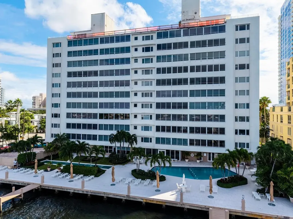 215 N Birch Road Fort Lauderdale FL 33304