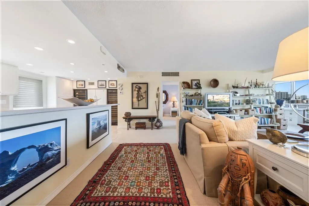 215 N Birch Road Fort Lauderdale FL 33304