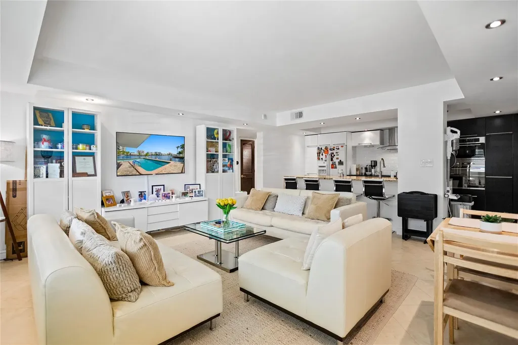 2900 NE 30th Street Fort Lauderdale FL 33306