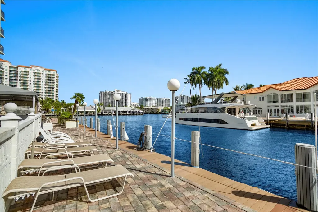 2900 NE 30th Street Fort Lauderdale FL 33306
