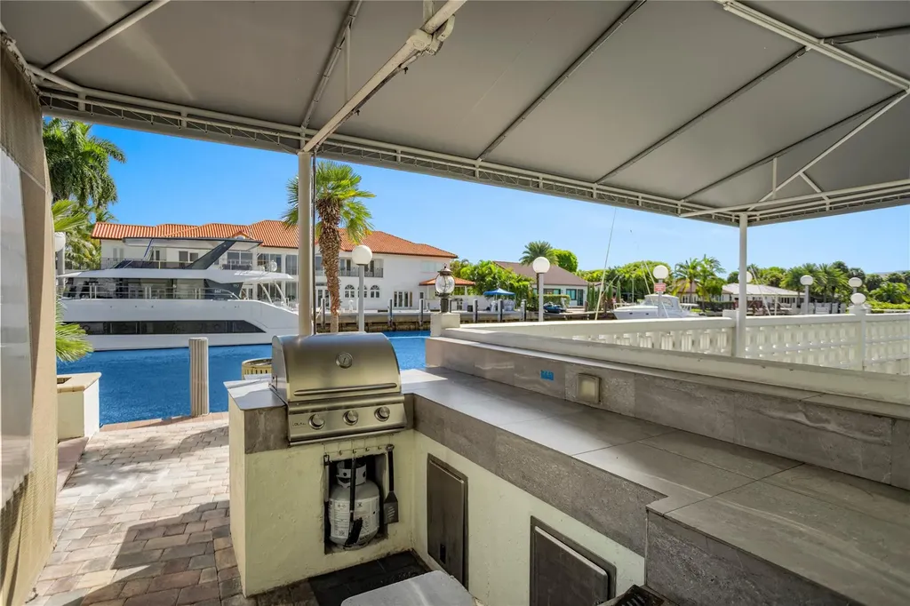 2900 NE 30th Street Fort Lauderdale FL 33306